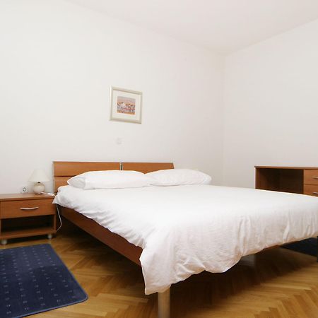 פוסטיר Pucisca Villa מראה חיצוני תמונה